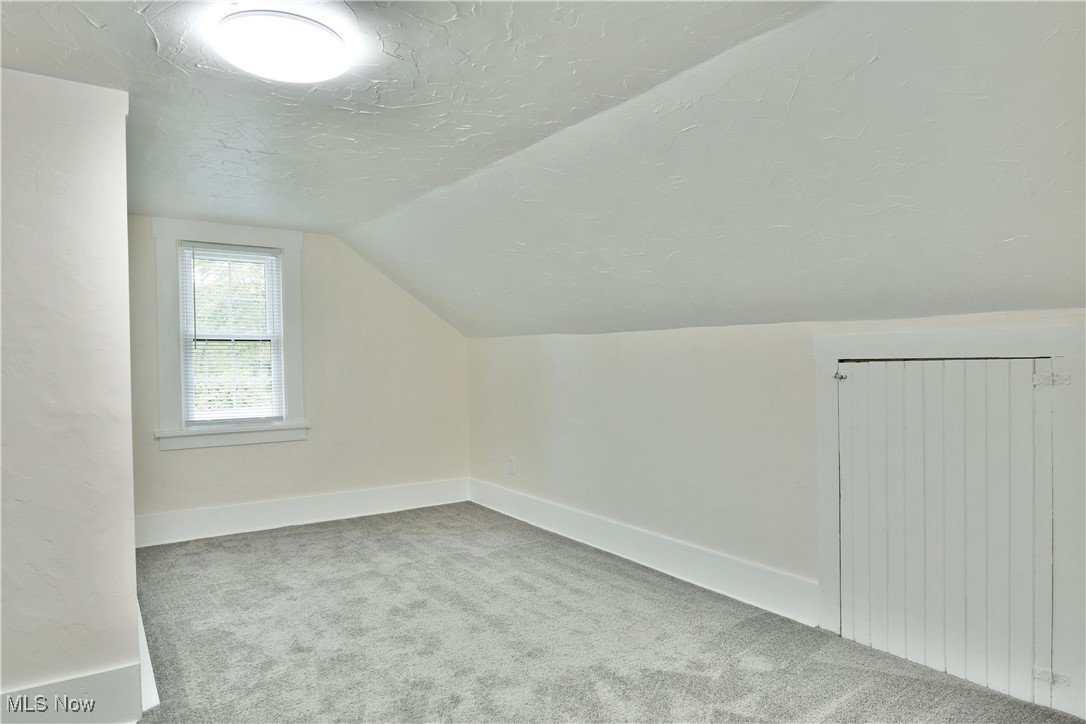9043 Howland Springs Road Southeast Warren, OH 44484 - Photo 21 of 28
