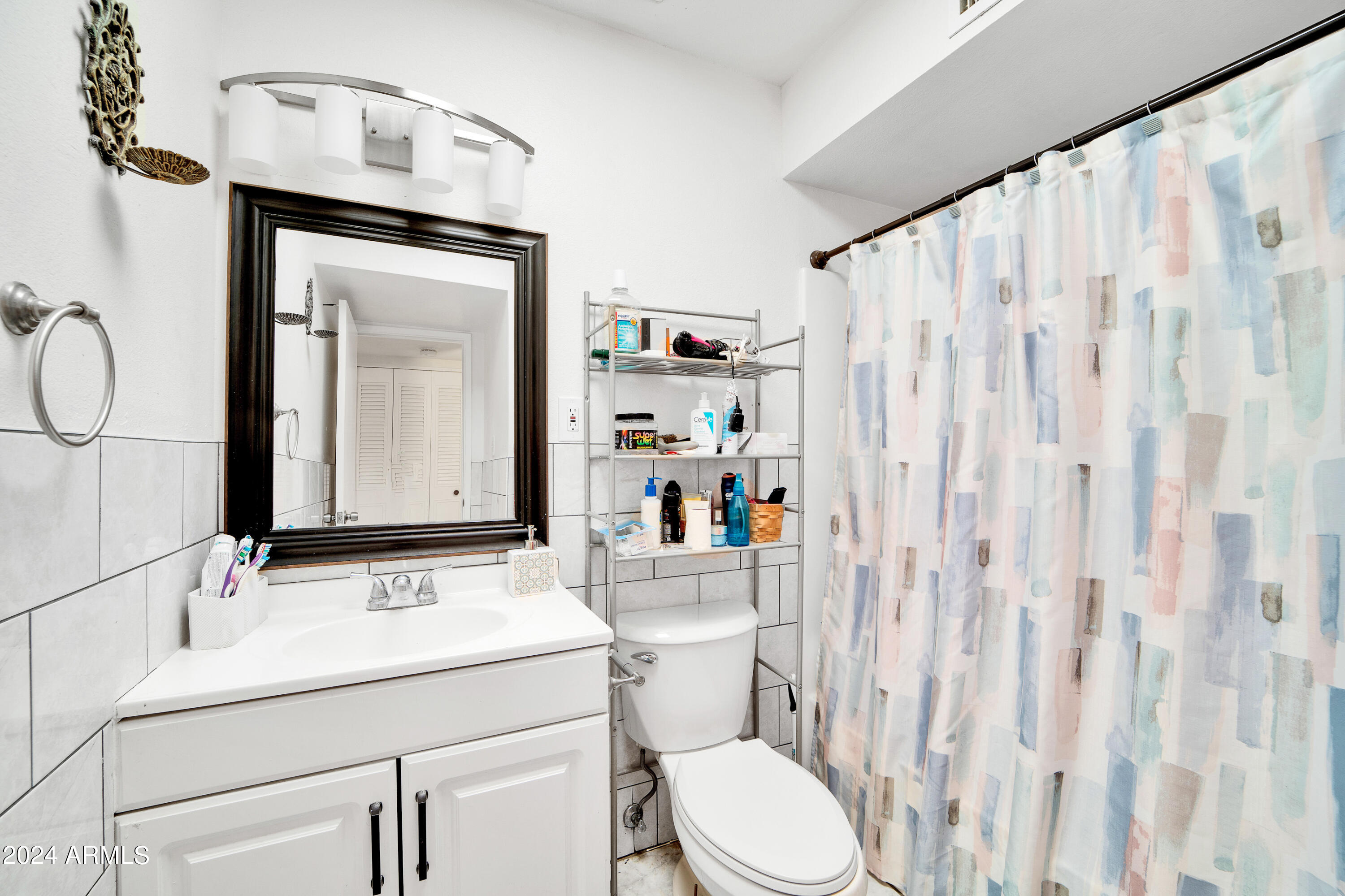 7601 West Osborn Road Phoenix, AZ 85033 - Photo 28 of 37 7601 W Osborn Rd-28