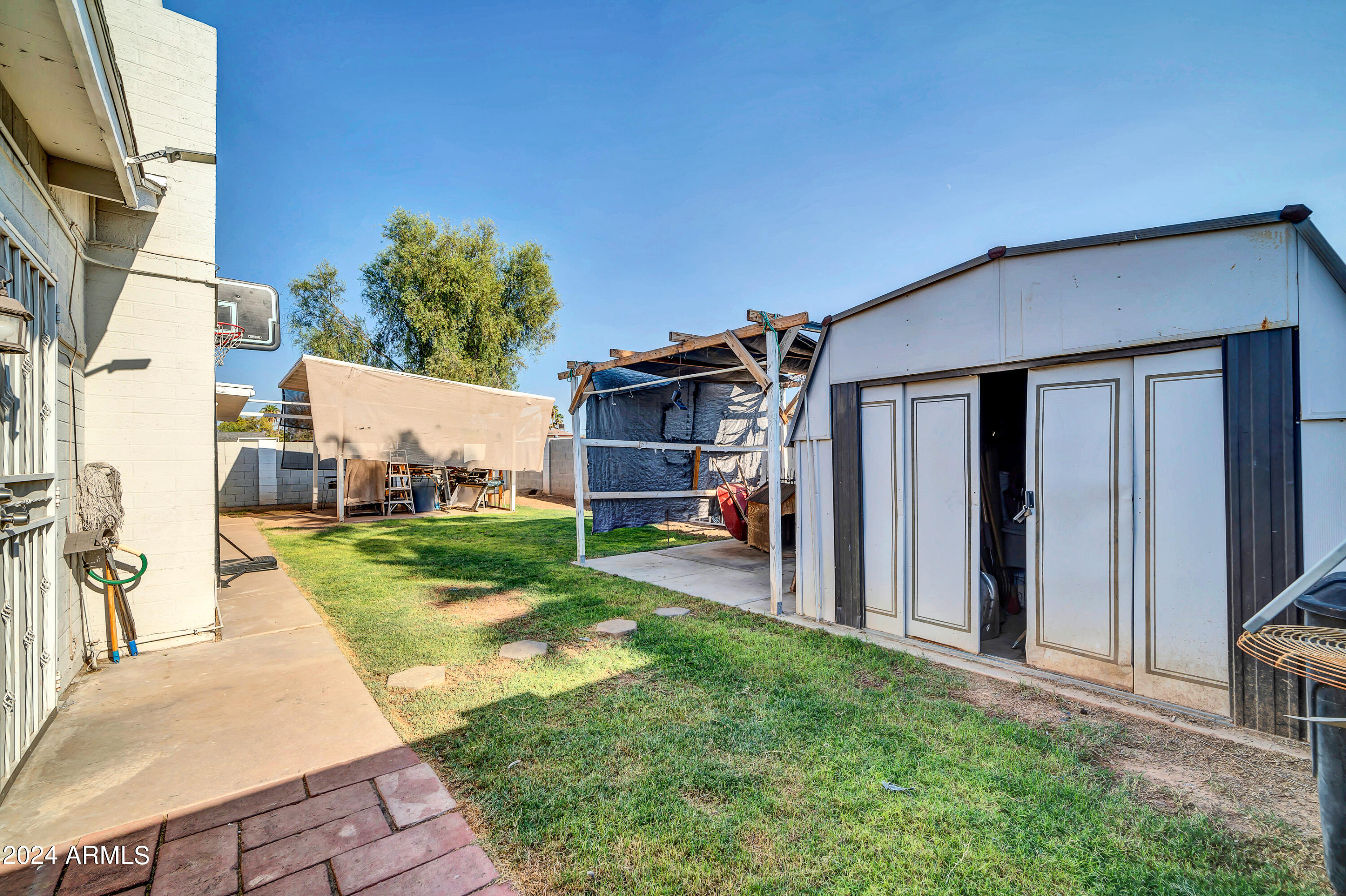 7601 West Osborn Road Phoenix, AZ 85033 - Photo 32 of 37 7601 W Osborn Rd-34
