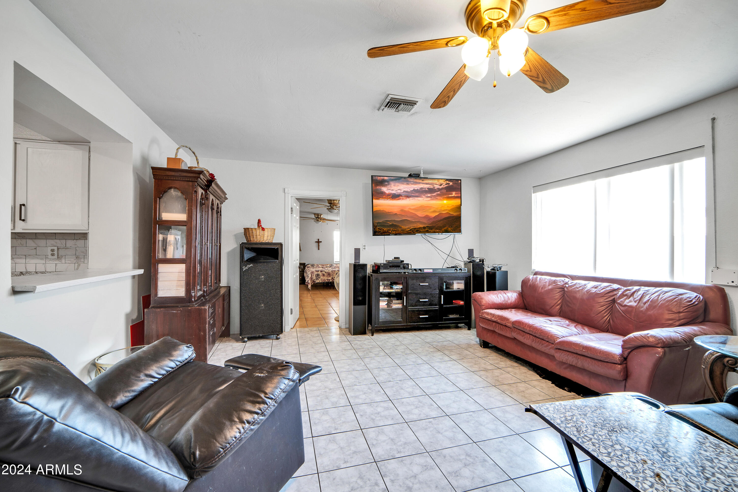 7601 West Osborn Road Phoenix, AZ 85033 - Photo 8 of 37 7601 W Osborn Rd-8