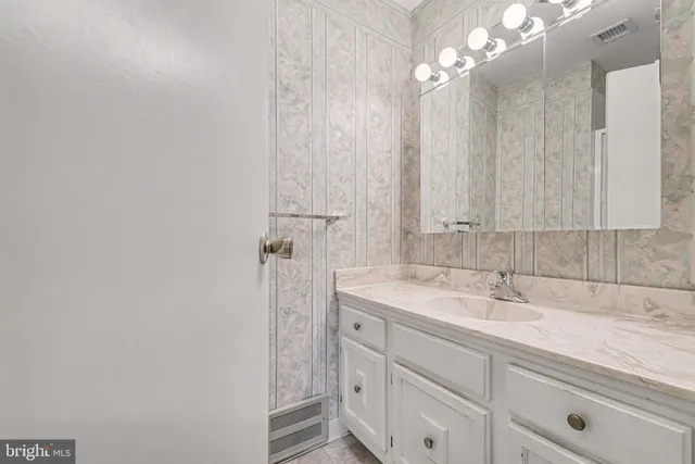 $229,900 | 7131 Salem Park Circle, Mechanicsburg, PA 17050