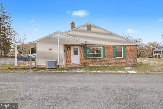 $229,900 | 7131 Salem Park Circle, Mechanicsburg, PA 17050