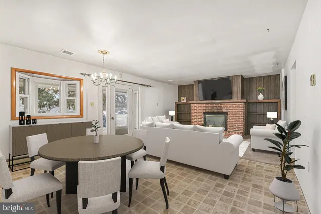 $229,900 | 7131 Salem Park Circle, Mechanicsburg, PA 17050