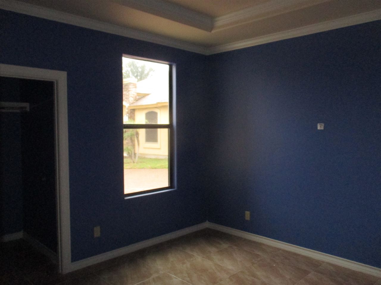 8703 Liberty Loop Laredo, TX 78045 - Photo 10 of 15 a small space with a window