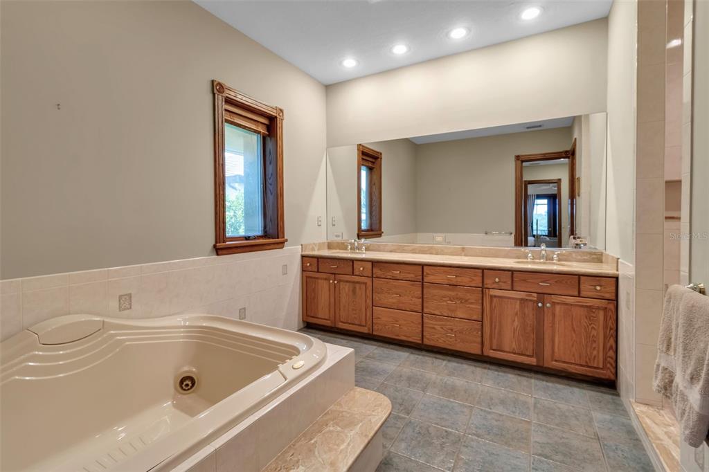 612 Laurel Road West Nokomis, FL 34275 - Photo 52 of 88