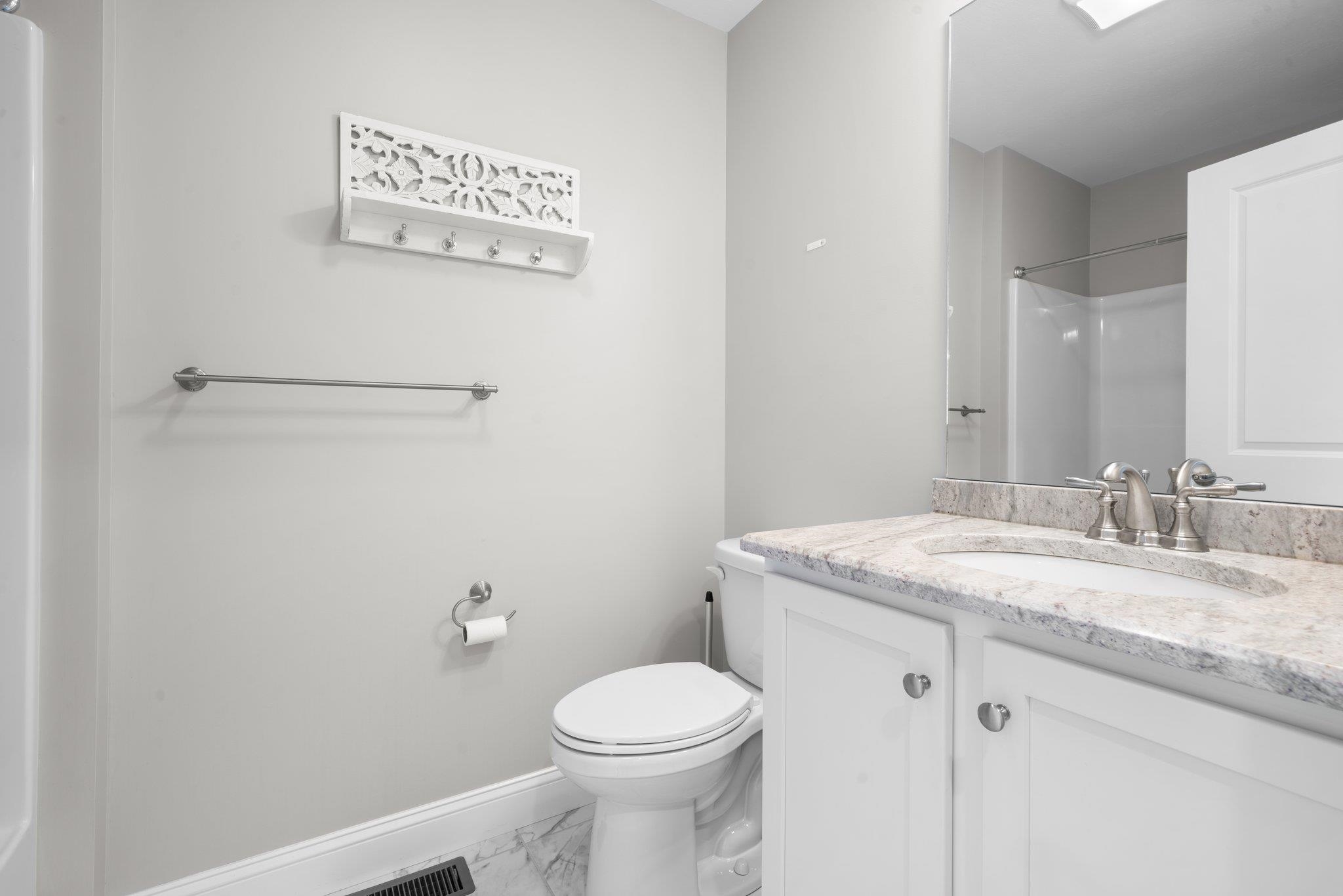 47 Abacoa Road Pelham, NH 03076 - Photo 16 of 38
