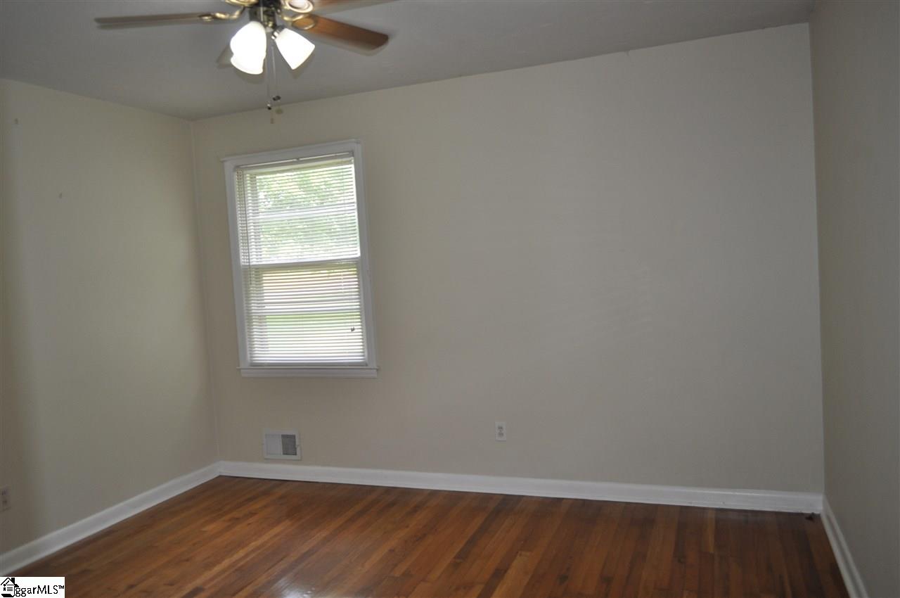 237 Burns Road Spartanburg, SC 29307 - Photo 7 of 13