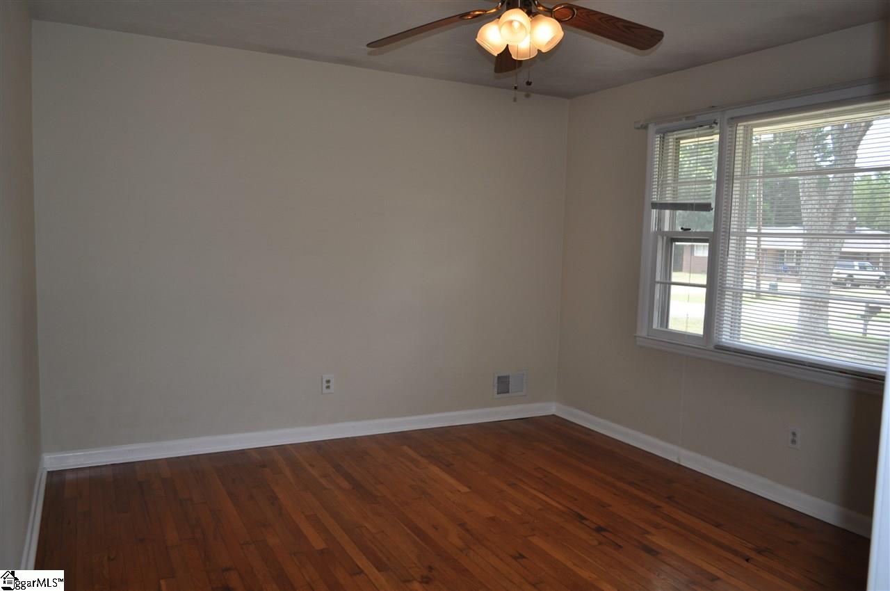 237 Burns Road Spartanburg, SC 29307 - Photo 8 of 13