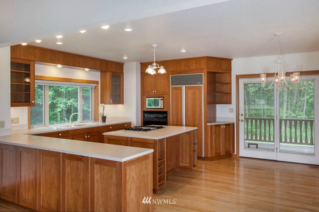 4945 Mission Road Bellingham, WA 98226 - Photo 4 of 14