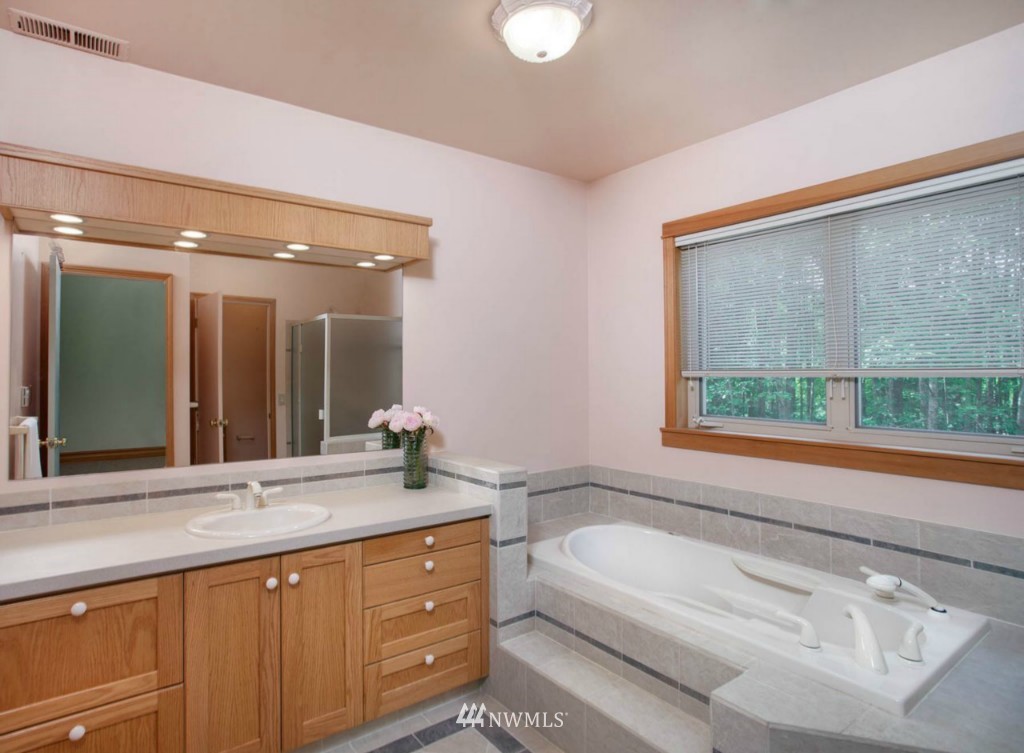 4945 Mission Road Bellingham, WA 98226 - Photo 10 of 14
