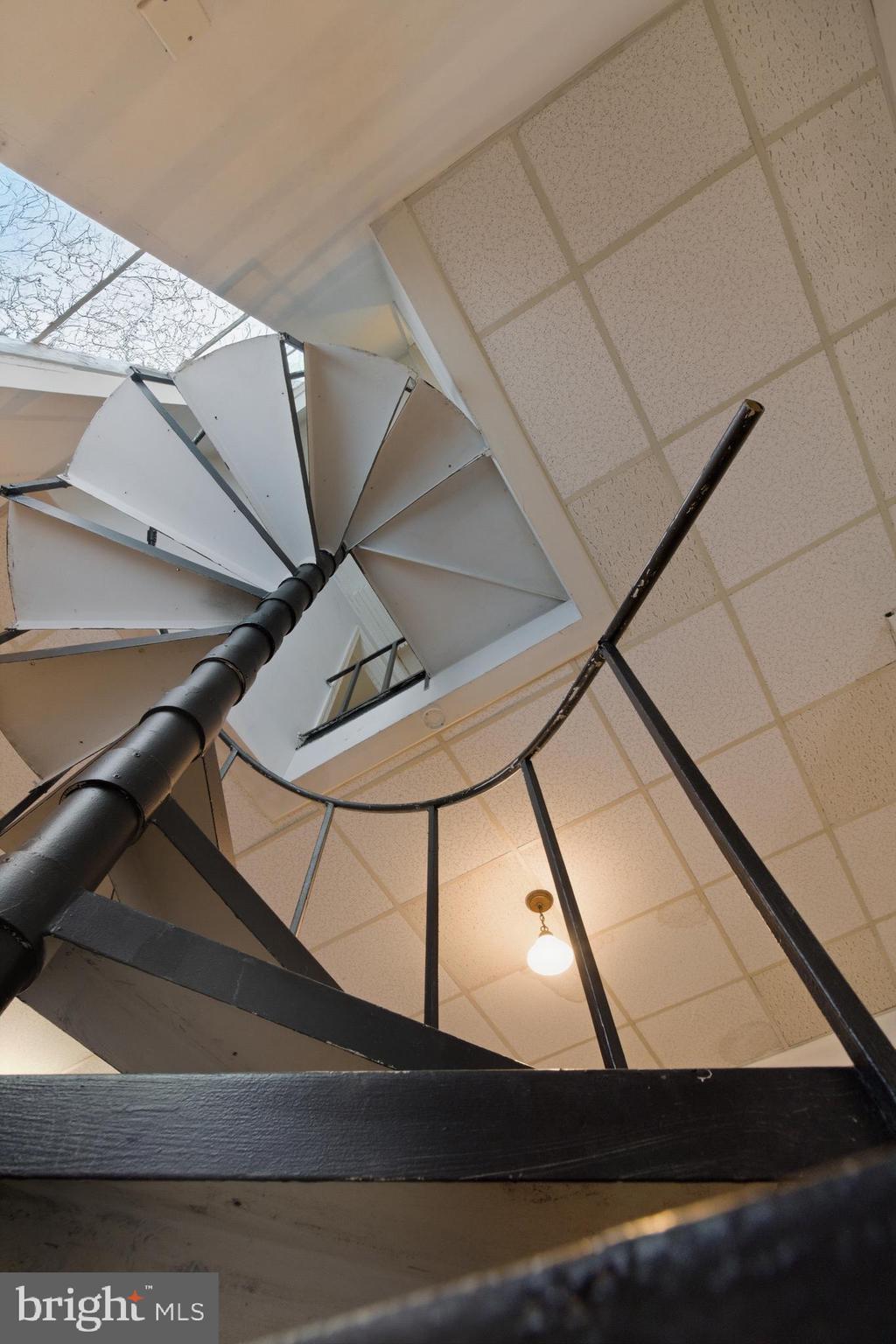 6408 Eastbourne Avenue Baltimore, MD 21224 - Photo 15 of 34