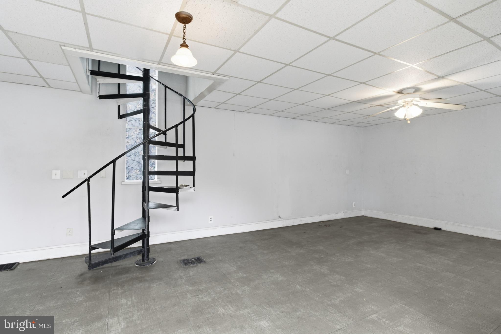 6408 Eastbourne Avenue Baltimore, MD 21224 - Photo 4 of 34