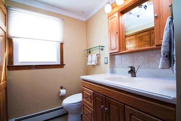 12 Harnden Road Billerica, MA 01821 - Photo 6 of 27