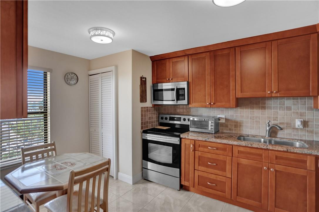 1629 Riverview Road, Unit 517 Deerfield Beach, FL 33441 - Photo 7 of 58 Photo 7