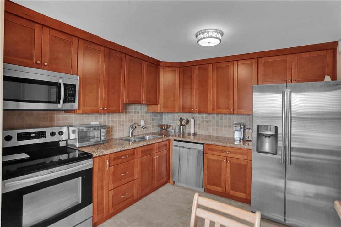 1629 Riverview Road, Unit 517 Deerfield Beach, FL 33441 - Photo 9 of 58 Photo 9