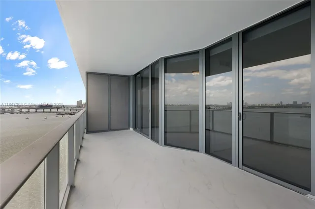 $9,990 | 700 Northeast 24th Street, Unit 1603, Miami, FL 33137