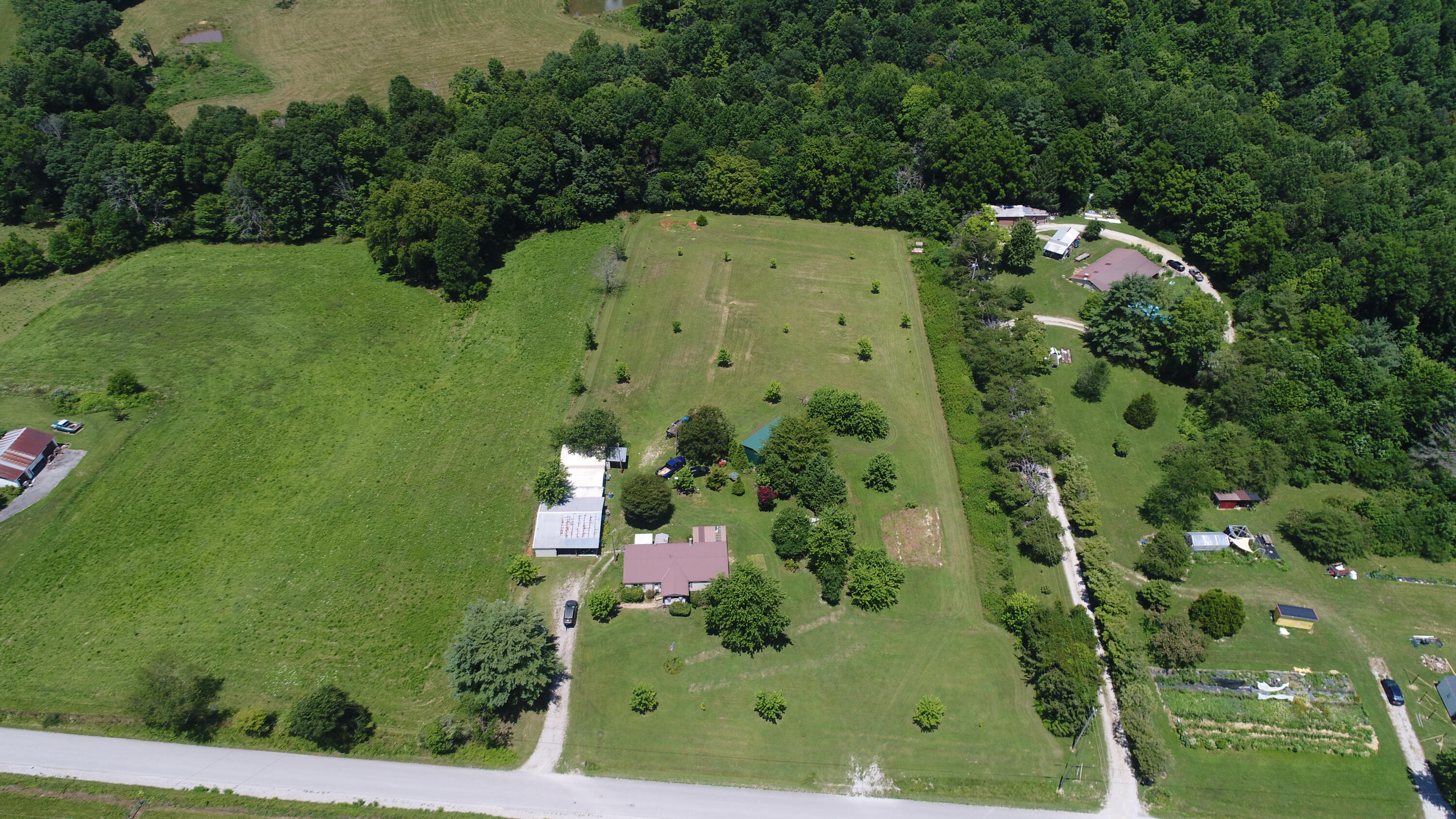 465 Piney Grove Road Nancy, KY 42544 - Photo 11 of 24 DJI_0400