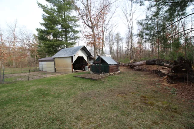 $220,000 | 8458 South Broadway Street, Idlewild, MI 49642