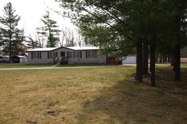 $220,000 | 8458 South Broadway Street, Idlewild, MI 49642