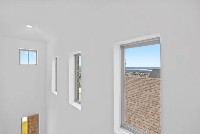 $399,900 | 8014 Shining Flor Run, Lago Vista, TX 78645