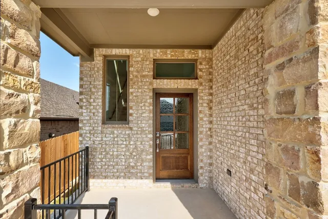 $399,900 | 8014 Shining Flor Run, Lago Vista, TX 78645