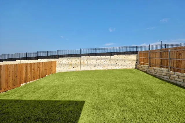 $399,900 | 8014 Shining Flor Run, Lago Vista, TX 78645