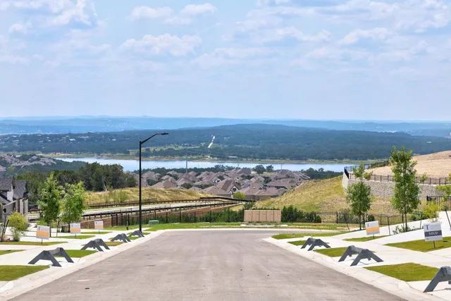 $399,900 | 8014 Shining Flor Run, Lago Vista, TX 78645