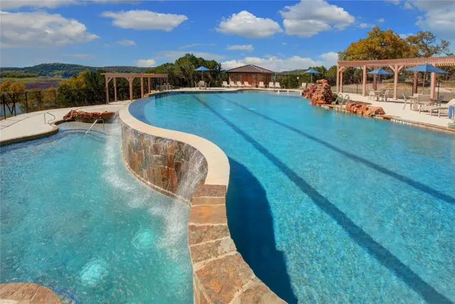 $399,900 | 8014 Shining Flor Run, Lago Vista, TX 78645