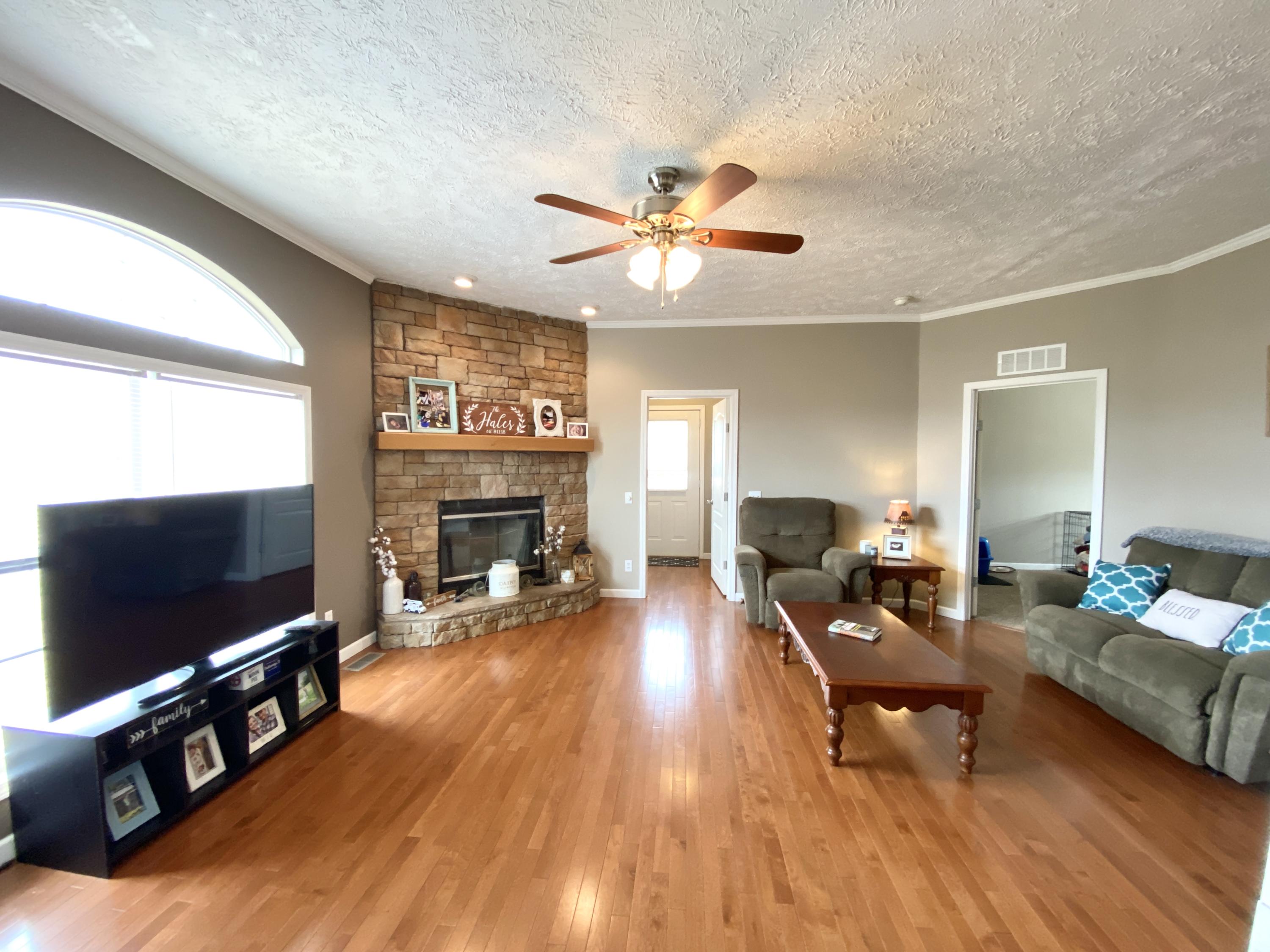 5258 McClellan Town Road St. Paul, VA 24283 - Photo 5 of 42 BA8C909F-CF4A-4A51-80EB-010E6C48019C