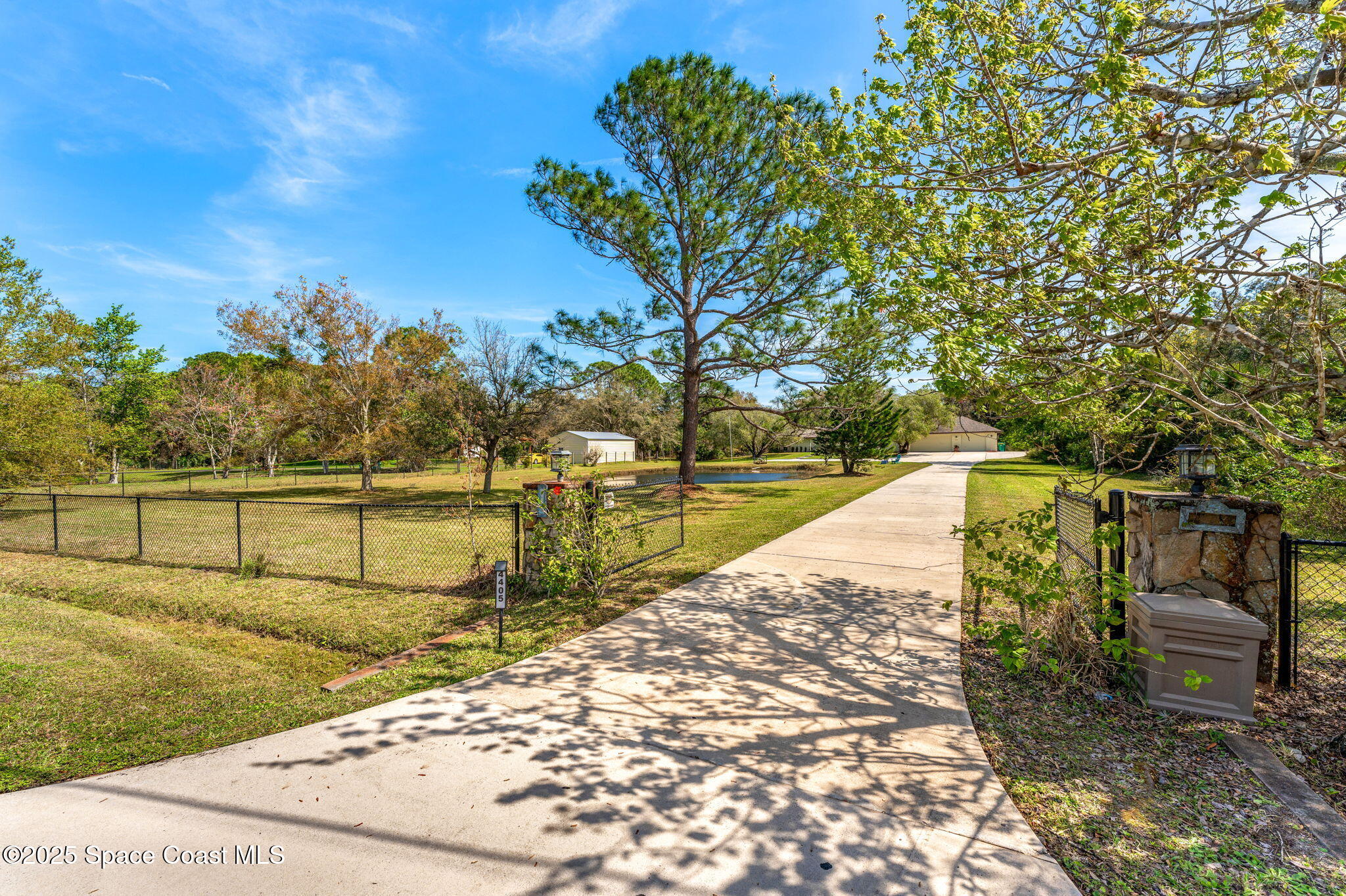 4405 Country Road Melbourne, FL 32934 - Photo 50 of 61 Gated Drive