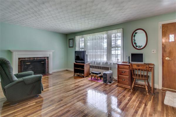10 Evergreen Road Stoneham, MA 02180 - Photo 6 of 20 Gallery Image 6