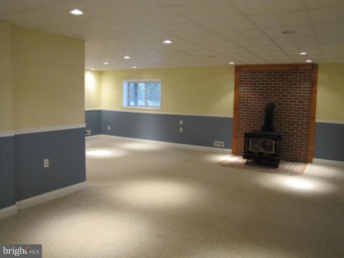 4821 Sundown Road Laytonsville, MD 20882 - Photo 18 of 19 Family Room