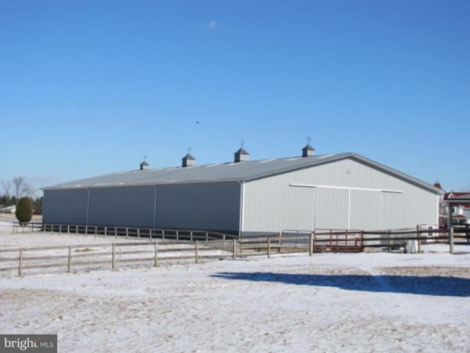 4821 Sundown Road Laytonsville, MD 20882 - Photo 4 of 19 Stable