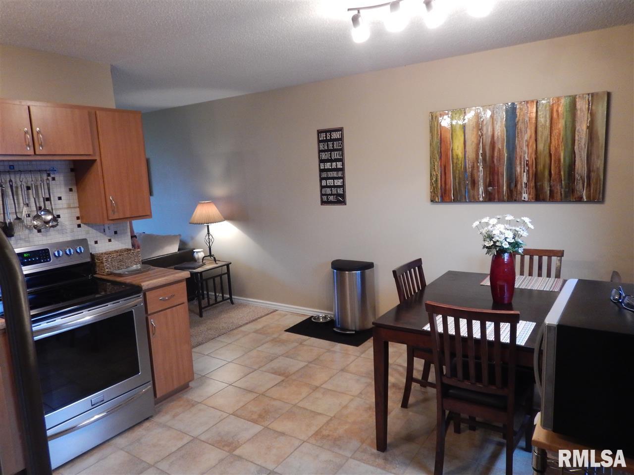 3114 Hyperion Road Bettendorf, IA 52722 - Photo 8 of 18 Gallery Image 8