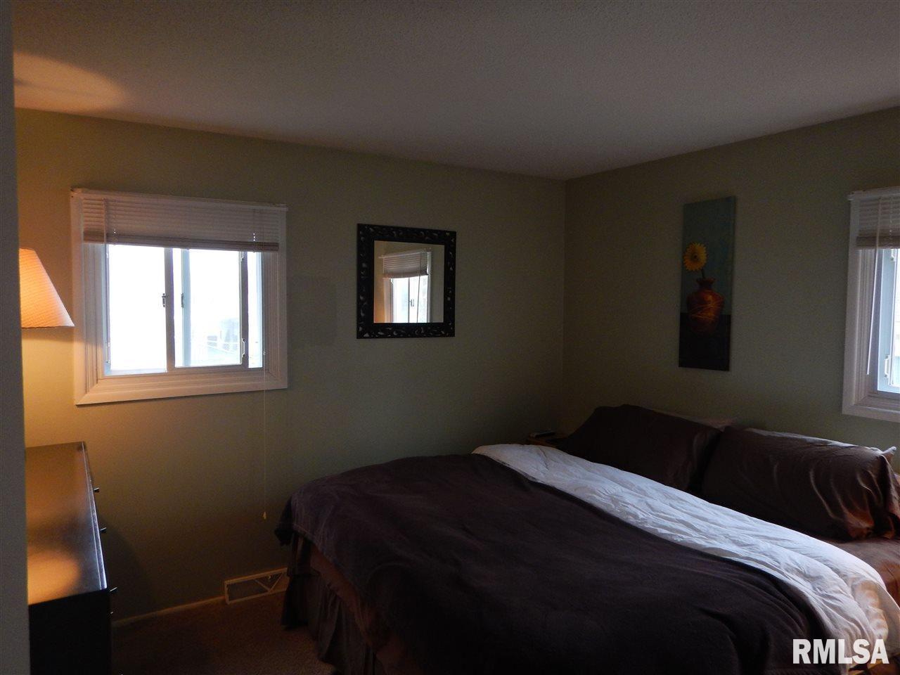 3114 Hyperion Road Bettendorf, IA 52722 - Photo 9 of 18 Gallery Image 9