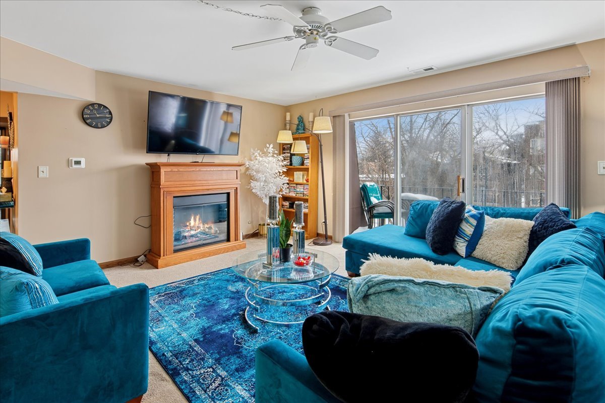 475 Shenstone Road, Unit 304 Riverside, IL 60546 - Photo 6 of 23