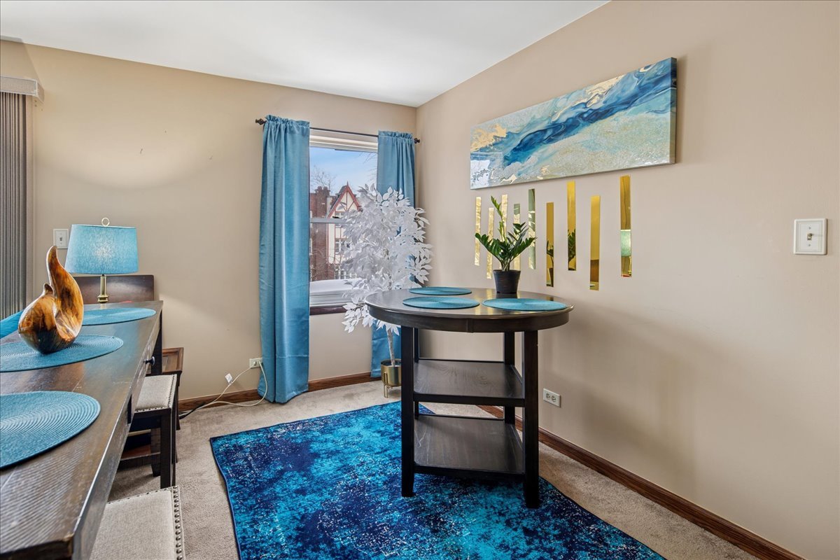 475 Shenstone Road, Unit 304 Riverside, IL 60546 - Photo 8 of 23