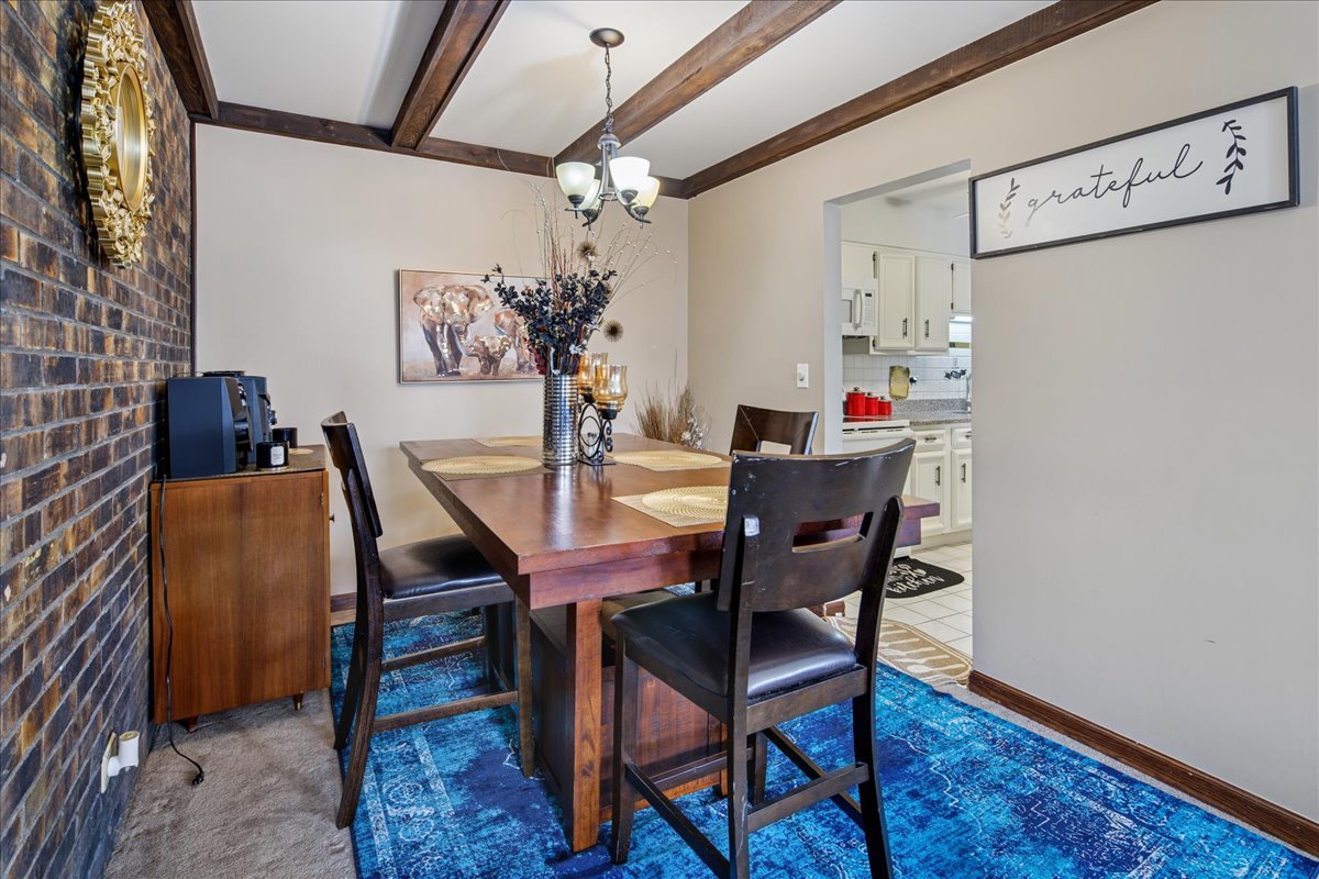 475 Shenstone Road, Unit 304 Riverside, IL 60546 - Photo 10 of 23