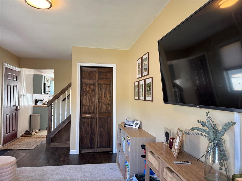 84 Beagle Club Road Washington, PA 15301 - Photo 11 of 31 Lots of natural light