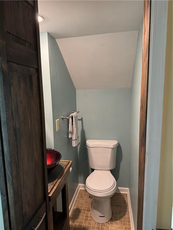 84 Beagle Club Road Washington, PA 15301 - Photo 23 of 31 Cute half bath upstairs