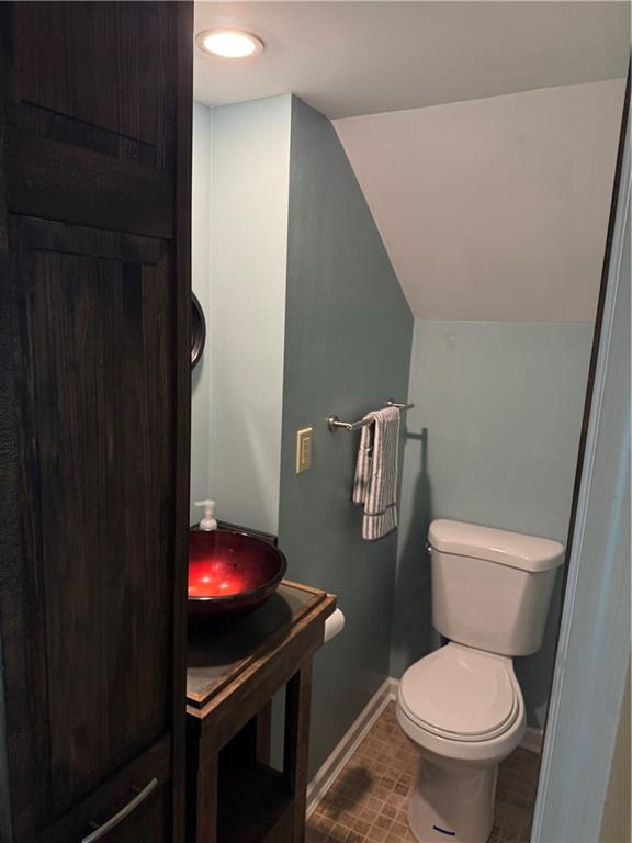 84 Beagle Club Road Washington, PA 15301 - Photo 24 of 31 Half bath