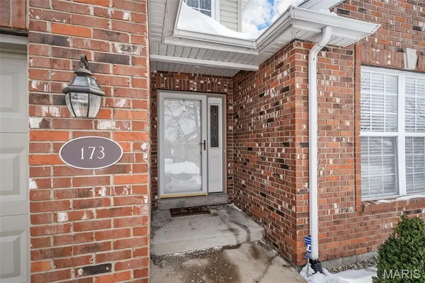 $350,000 | 173 Tori Pines Drive, Oakville, MO 63129
