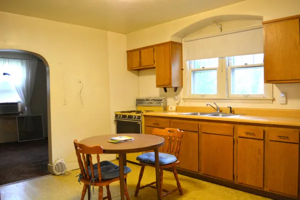 $225,000 | 10010 Kennedy Avenue, Highland, IN 46322