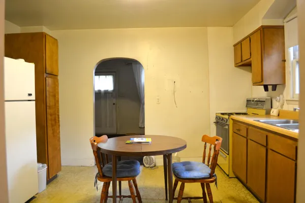 $225,000 | 10010 Kennedy Avenue, Highland, IN 46322