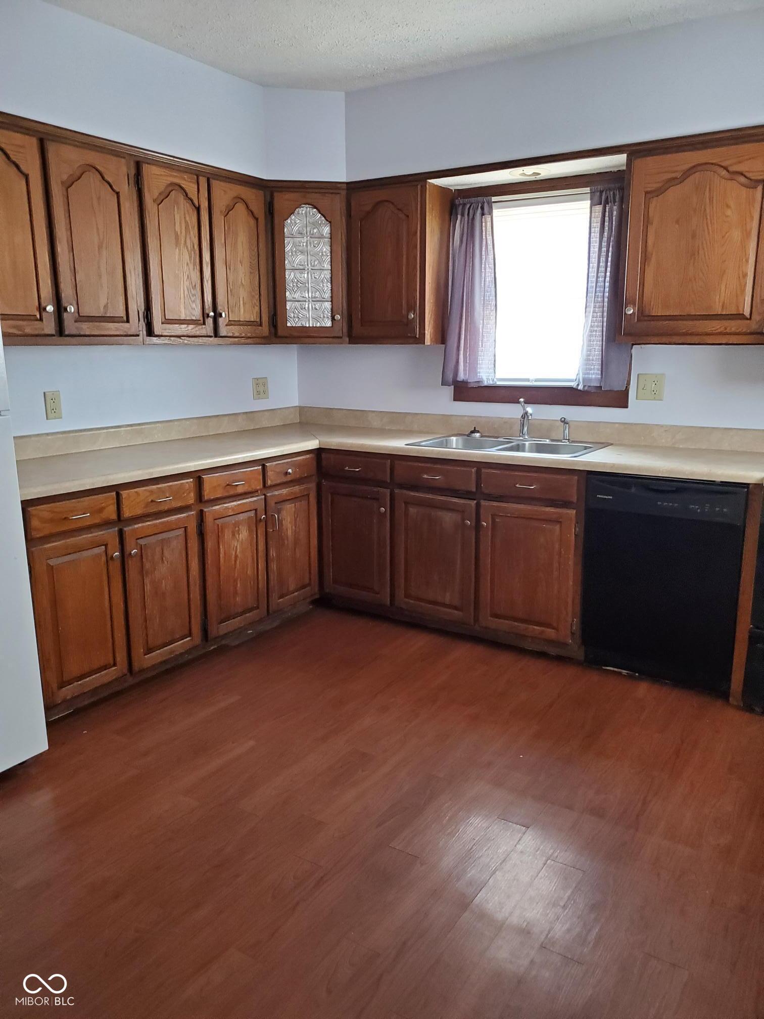 4507 Bluff Road Indianapolis, IN 46217 - Photo 6 of 13