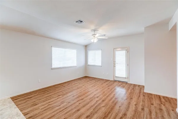 $1,950 | 405 Fort Thomas Place, Round Rock, TX 78664