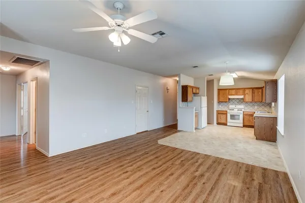 $1,950 | 405 Fort Thomas Place, Round Rock, TX 78664