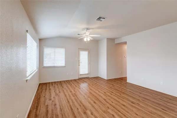 $1,950 | 405 Fort Thomas Place, Round Rock, TX 78664