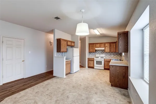 $1,950 | 405 Fort Thomas Place, Round Rock, TX 78664