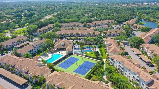 $284,900 | 4235 Castle Bridge, Unit 1210, Sarasota, FL 34238